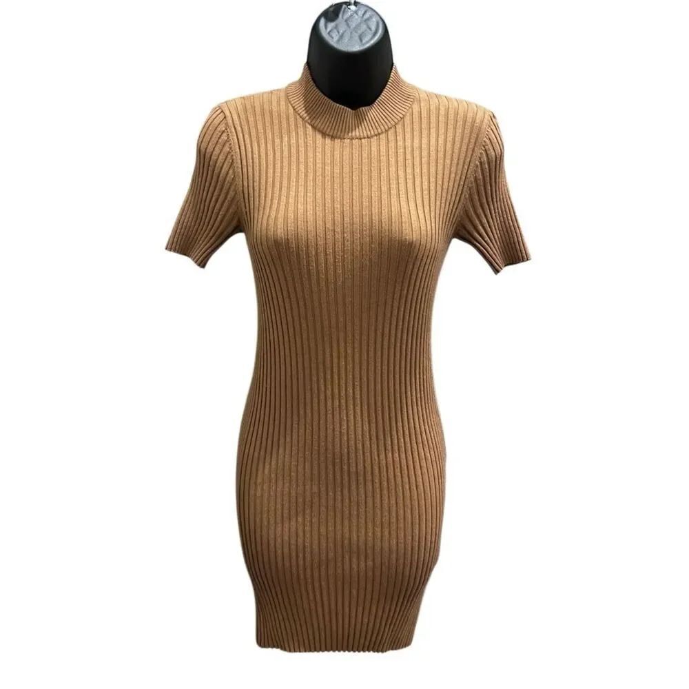 Forever 21 short-sleeved mock neck ribbed mini dress Size Medium